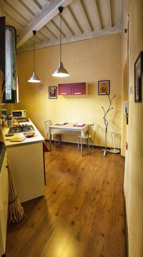 פיזה Nice Apartment On The Riverside מראה חיצוני תמונה